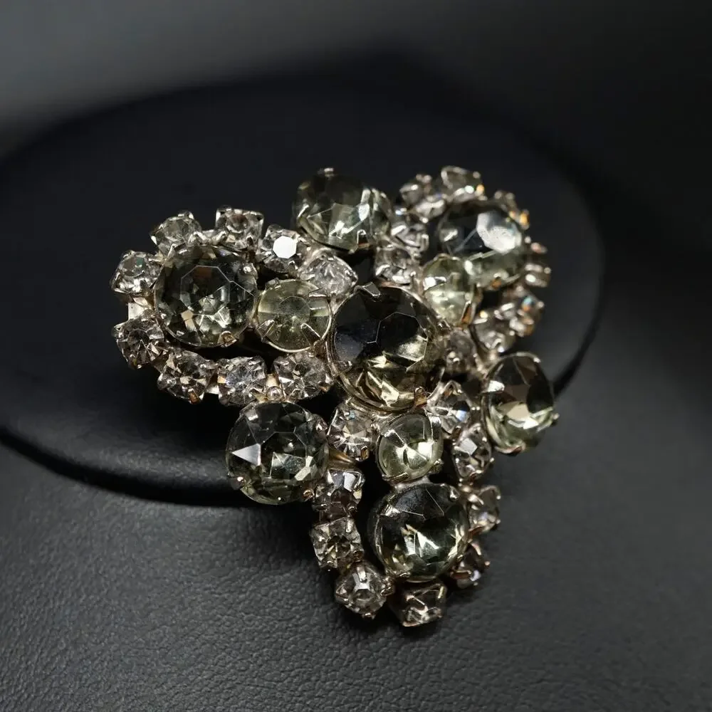Vintage Smokey Gray Rhinestone Retro Brooch Silver Tone‎ Cluster Sparkle Pin